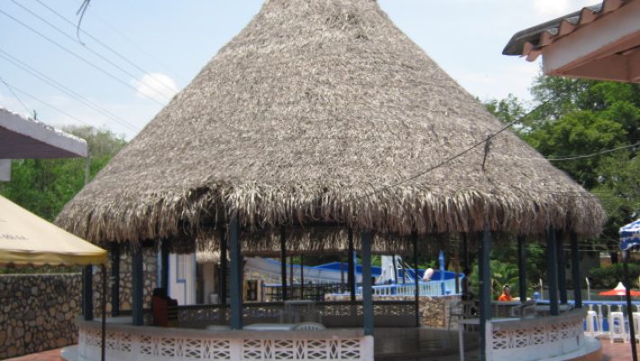 Pasadia Tocaima Tobogan Piscina2