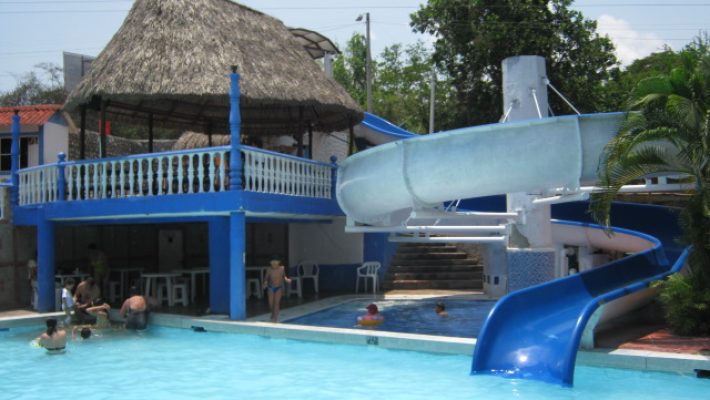 Pasadia Tocaima Tobogan Piscina6